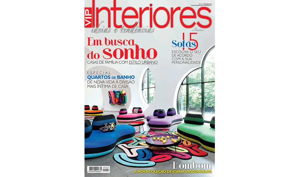 VIP Interiores magazine cover: features colorful, modern sofas and a matching rug with the headline "Em busca do sonho".