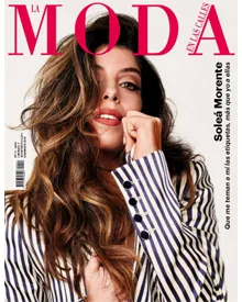 The cover of La Moda En Las Calles magazine features Soleá Morente in a striped blazer.