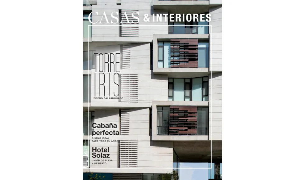 Casas & Interiors press clipping: a modern building with geometric windows, titled Torre Iris.