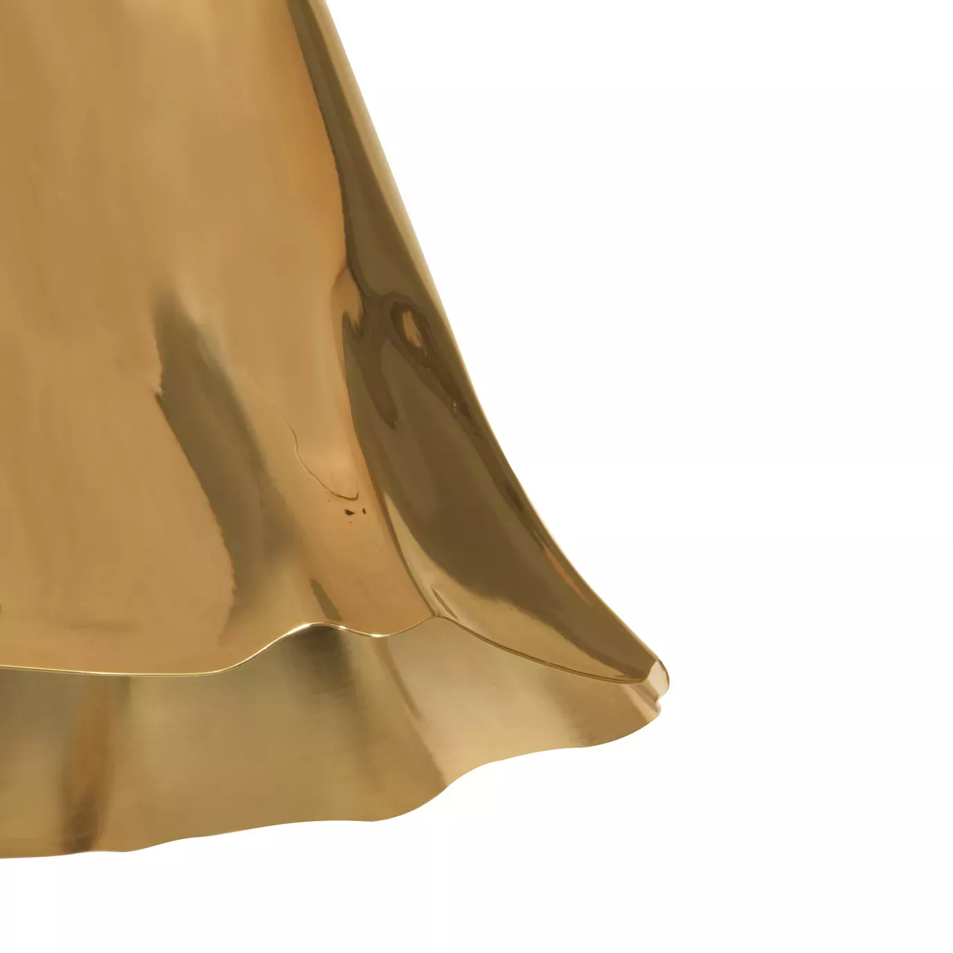 Elegant close-up of the wavy and shiny edge detail of the golden flower-shaped piece of the Gia Pendant.