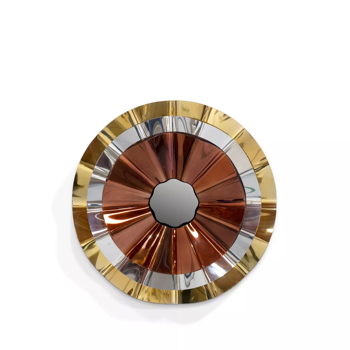 With three rings arching back and forth as a frame – golden, silver and copper colored, inwards – the Revê 3 Tier Mirror has a convex mirror in the center.